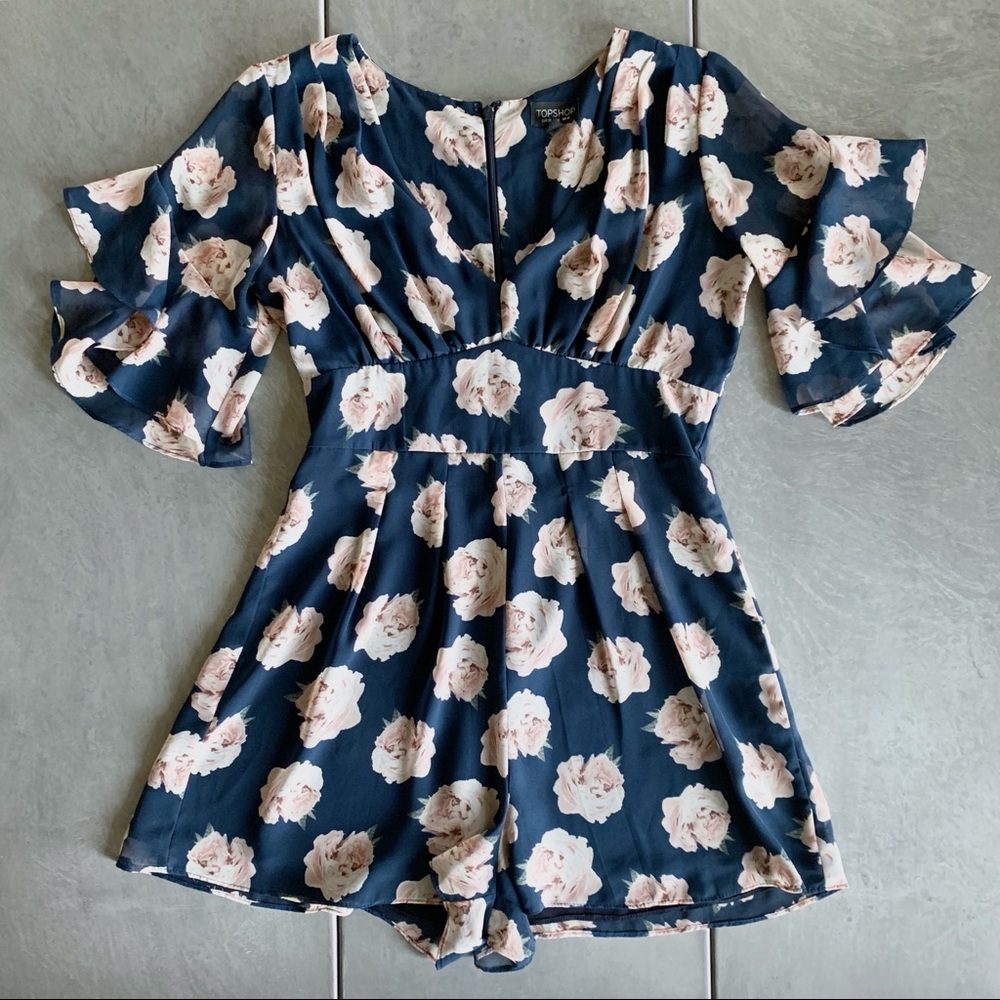 💥SOLD💥Topshop floral ruffle sleeve romper